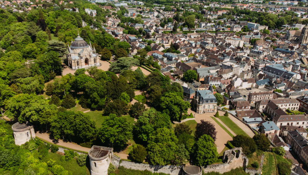 Vue aérienne parties médiévales Domaine Royal  de Dreux